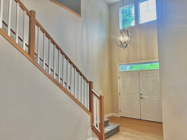 Building Photo - Must See! Beautiful 3bd/ + Bonus Rm/2.5 bath/ Primary Bed on Main/ /Heat Pump/Updated Features
