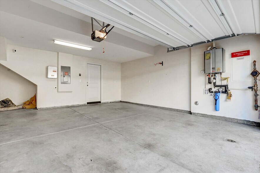 Building Photo - 26417 Choral Ln