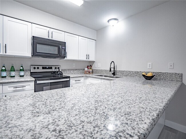 Building Photo - 817 Mantis Way