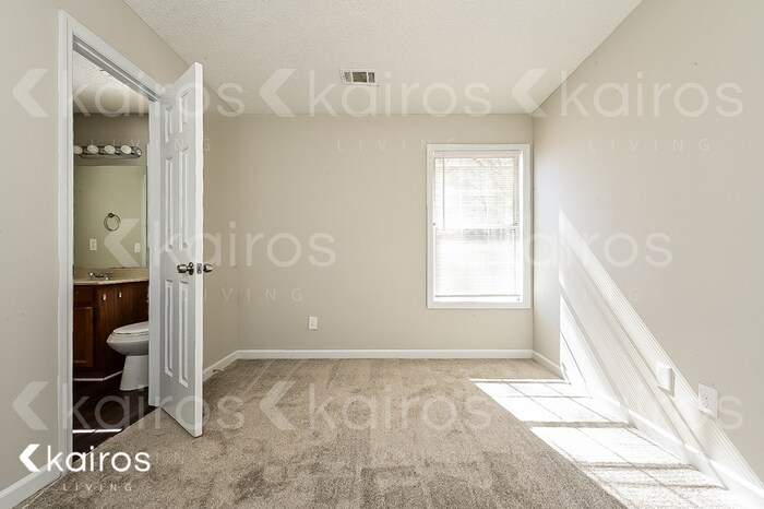 Building Photo - 835 Ashley Ln