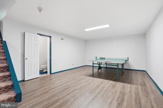 Building Photo - 1316 Heller Dr