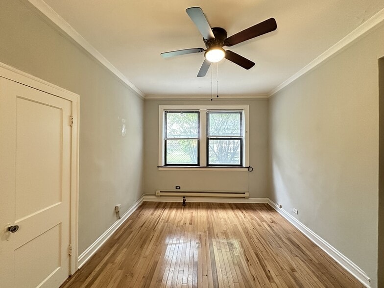 Building Photo - 4349 N Damen Ave