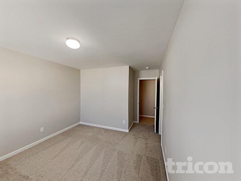 Building Photo - 4976 Mt Hope Dr