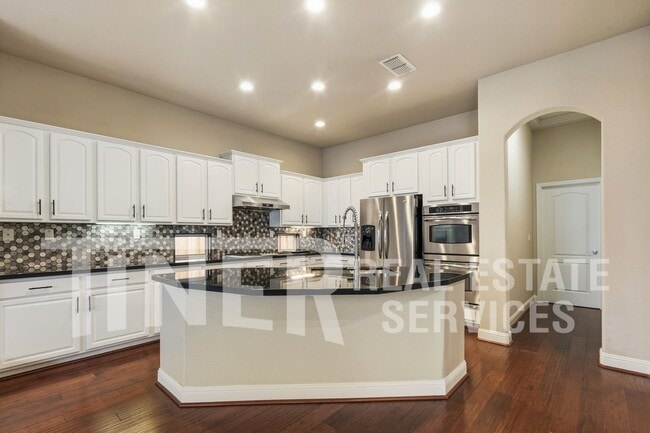 Building Photo - 3550 Coyote Rd