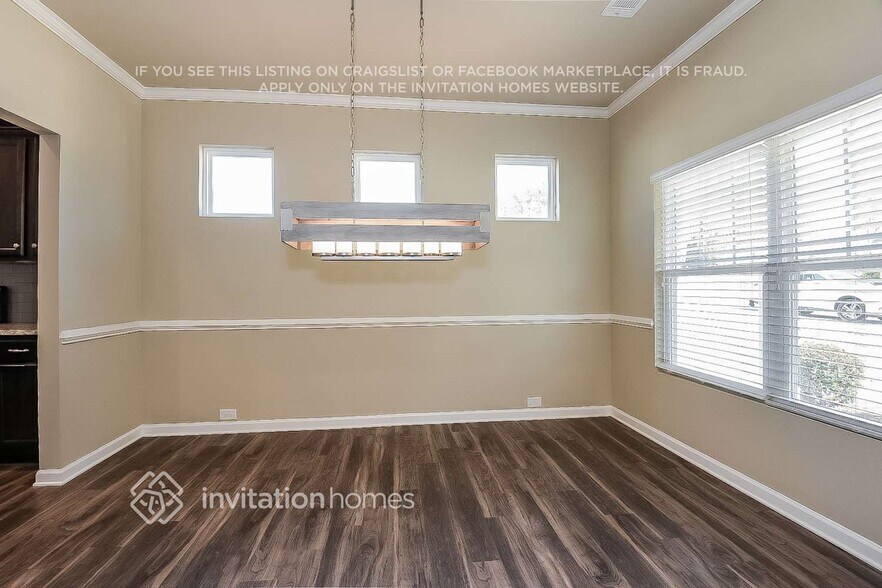 Building Photo - 657 Sunflower Dr