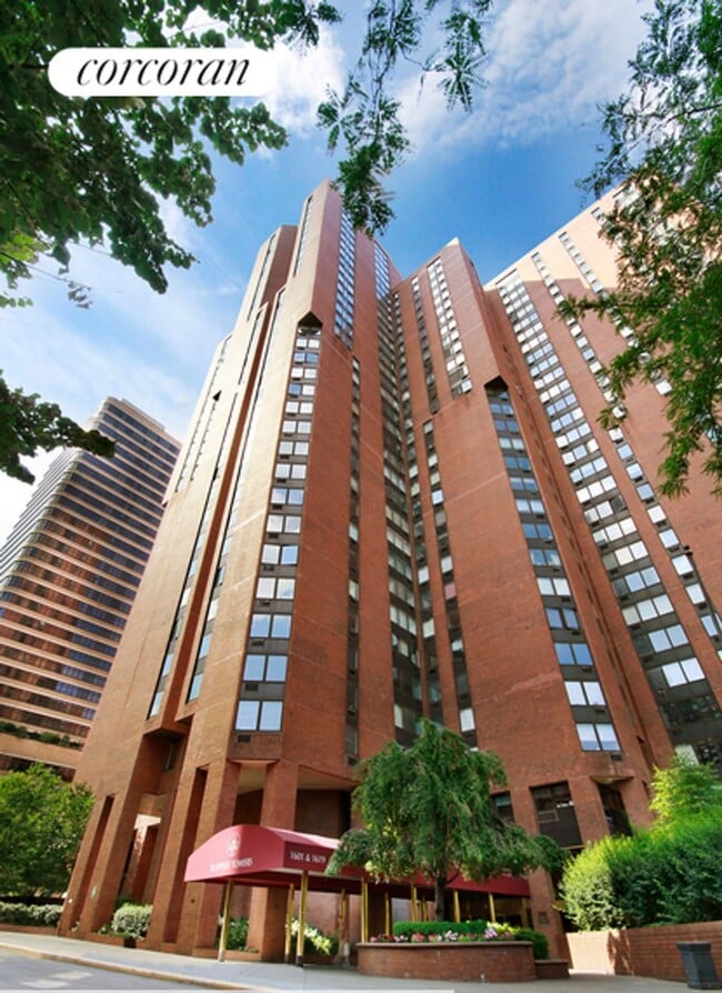 Building Photo - 1601 3rd Ave