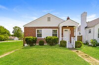 Building Photo - Fantastic 2bd/1ba home! Coming soon!