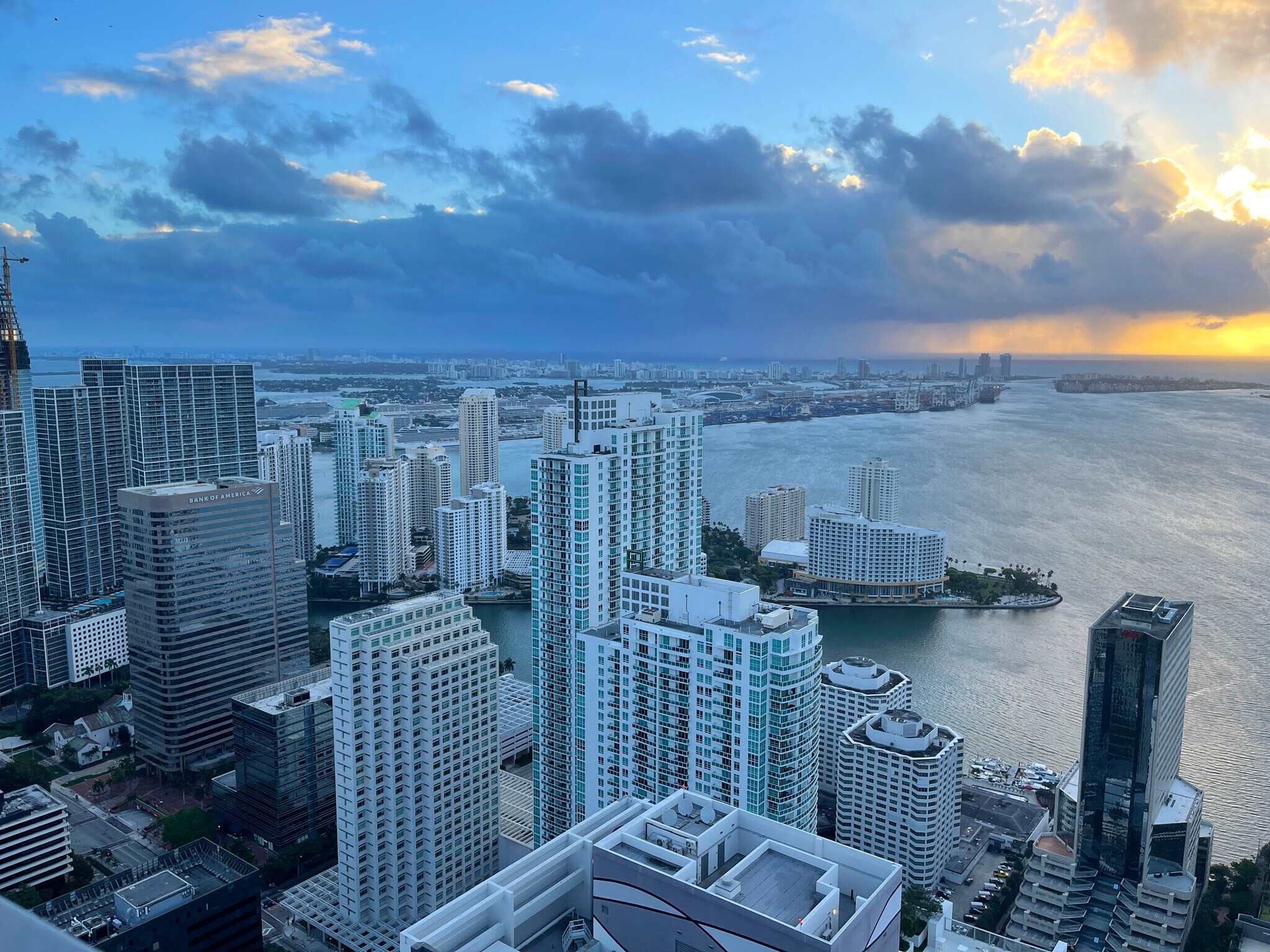 Building Photo - 1000 Brickell Plz