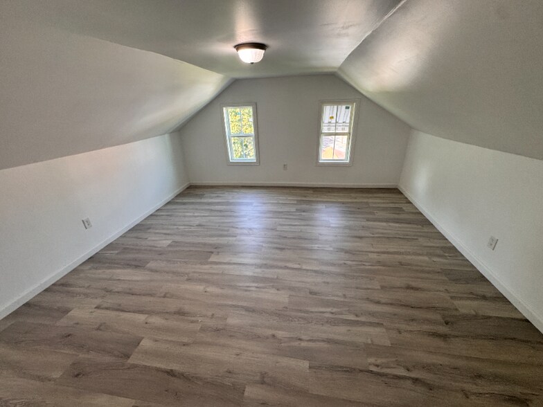 Building Photo - 1716 N 6th St