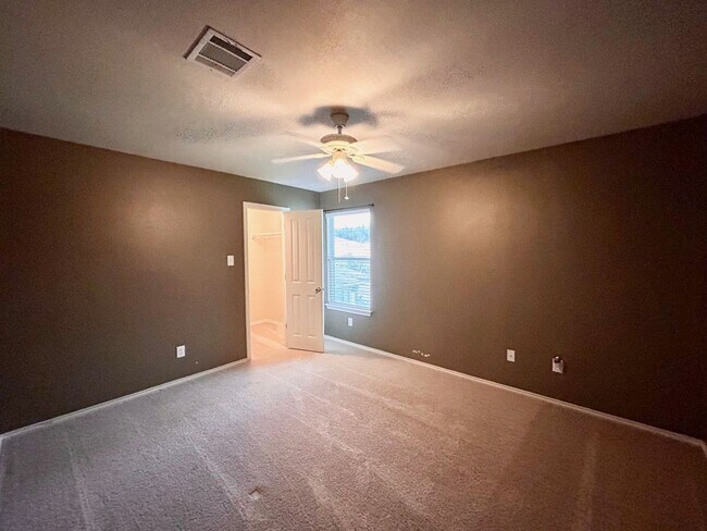 Building Photo - BEAUTIFUL 4 BR/2BTH HOUSE LOCATED IN CIBOLO AVAILABLE NOW!!