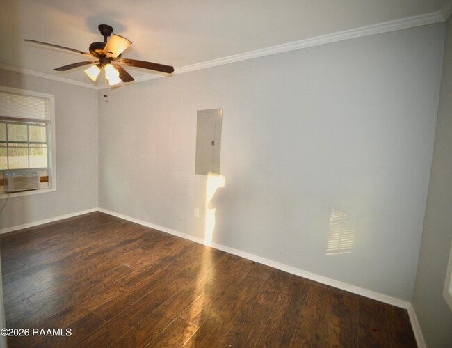 Building Photo - 1037 Brown Dr