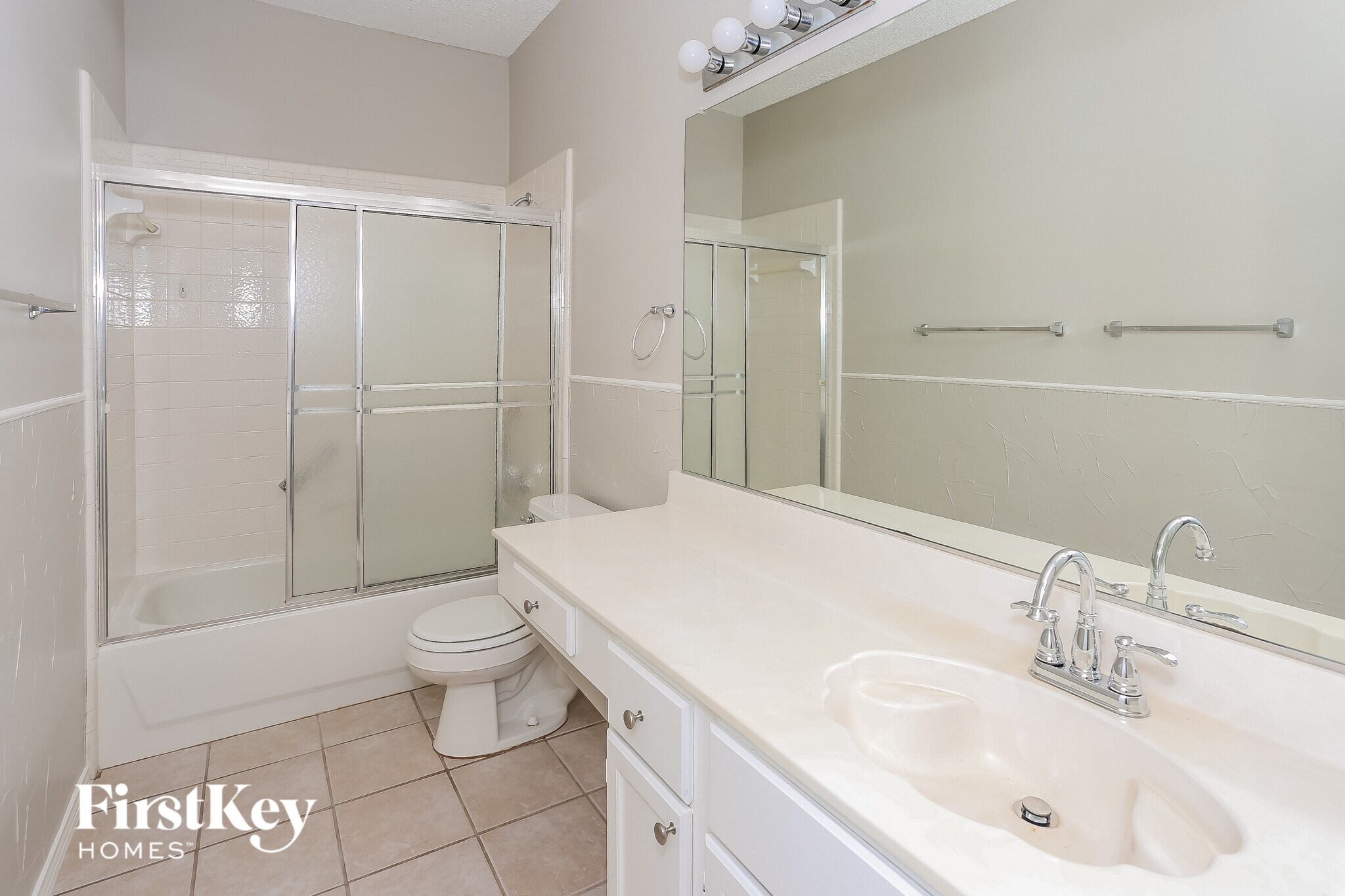 Building Photo - 2136 Mahogany St