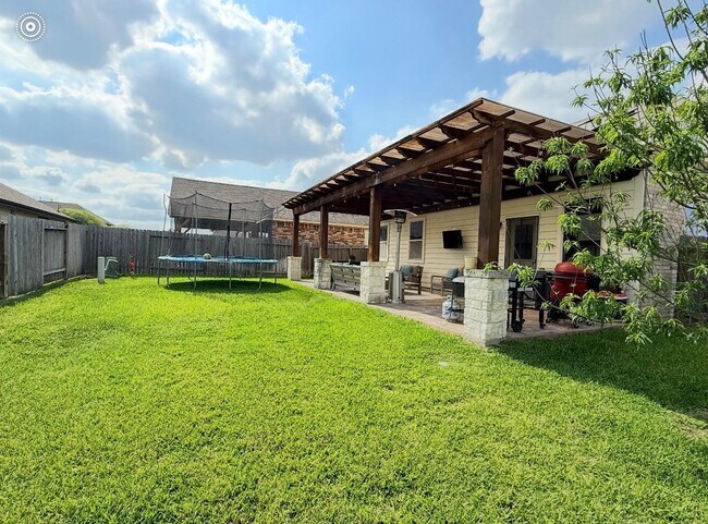 Building Photo - 20703 Winghaven Dr