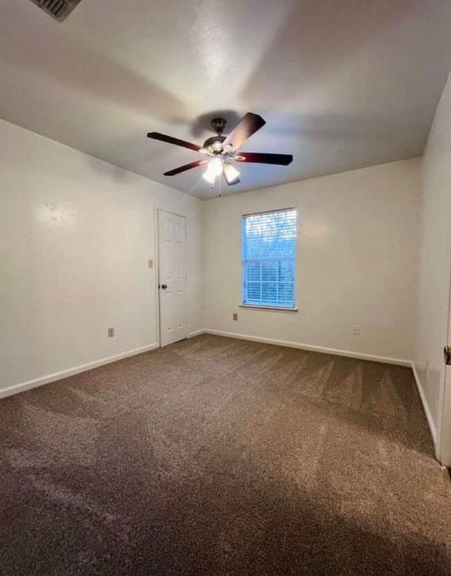 Building Photo - 1285 Rumba Ln