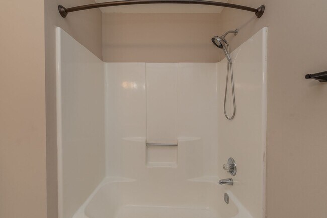 Building Photo - Fully Updated 3BR/2BA in Martinez – Vaulted Ceilings, Stone Fireplace & Fenced Yard!