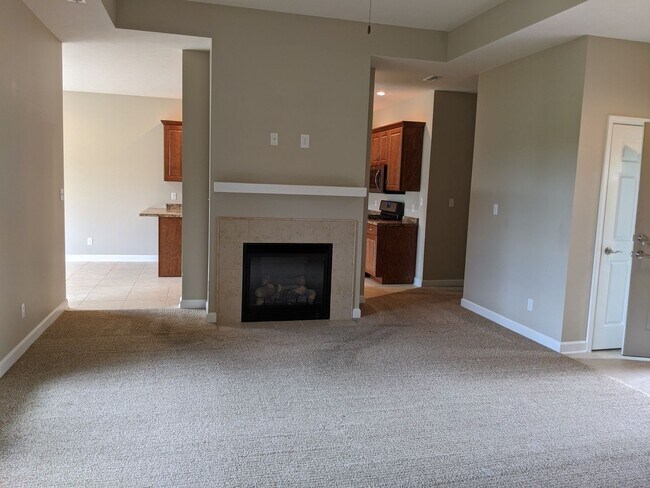 Building Photo - 5456 Dairy Ln