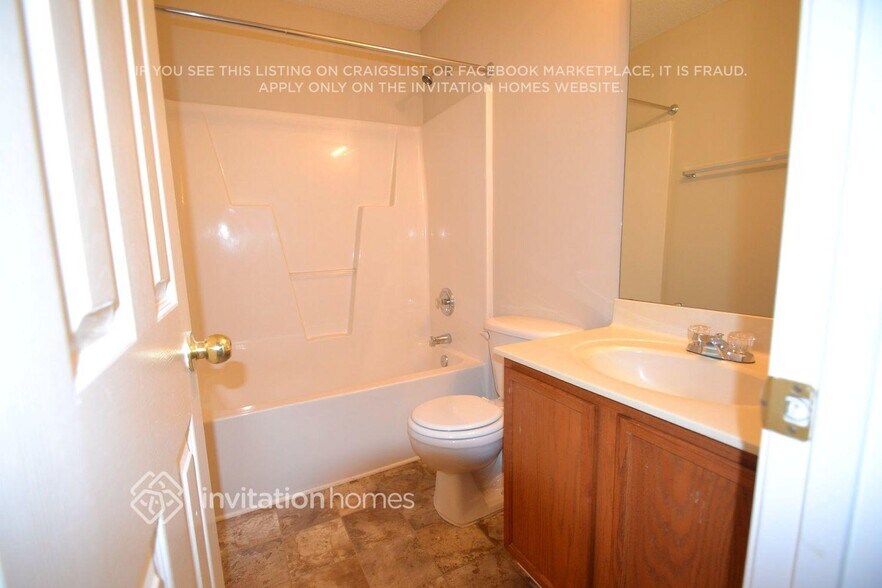 Building Photo - 847 Anchor Way NE