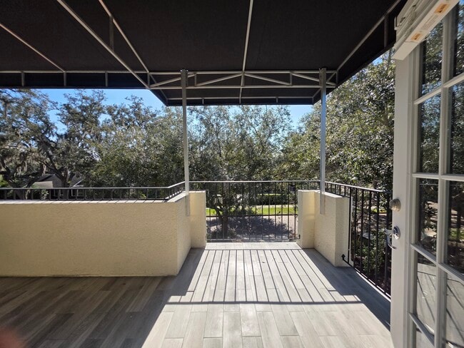 Building Photo - 637 Hillcrest St