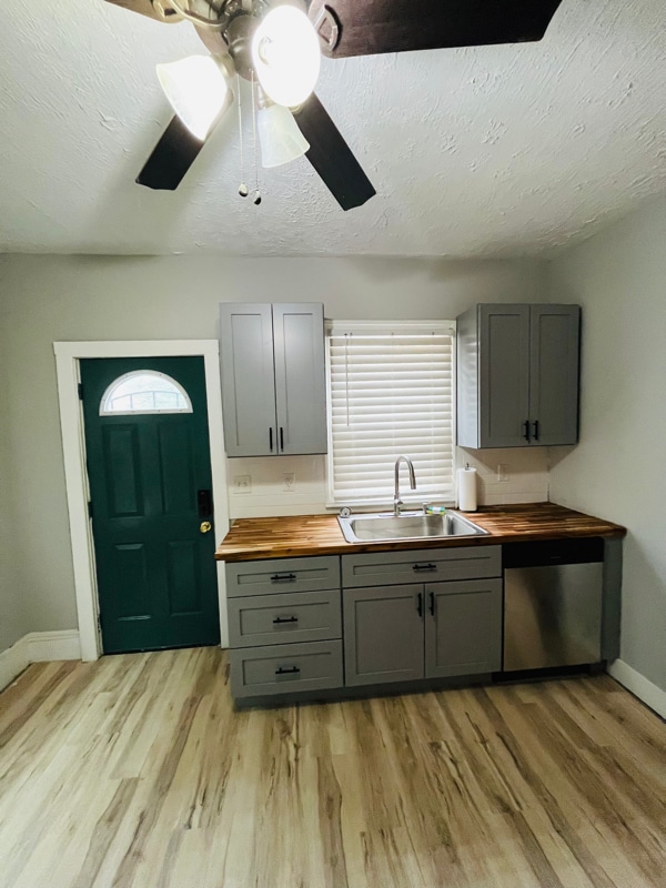 Building Photo - 666 S 22nd St