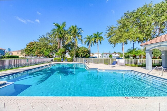 Building Photo - 3810 SW 51st St