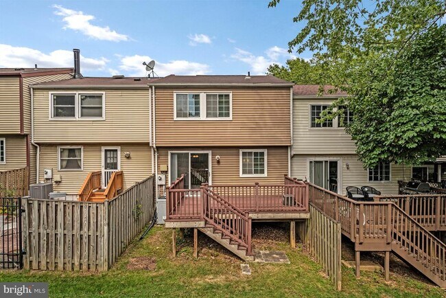 Building Photo - 8025 Tyson Oaks Cir