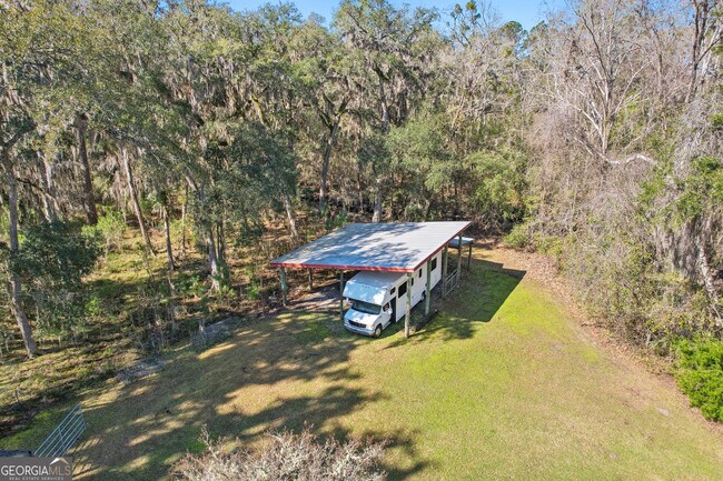 Building Photo - 325 White Oak Pl