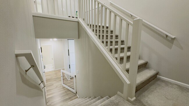 Building Photo - 5+ Bedroom Home in NE Lacey on Large Lot with Long Lake access plus A/C!