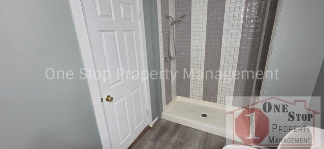 Building Photo - 5441 E 27th St