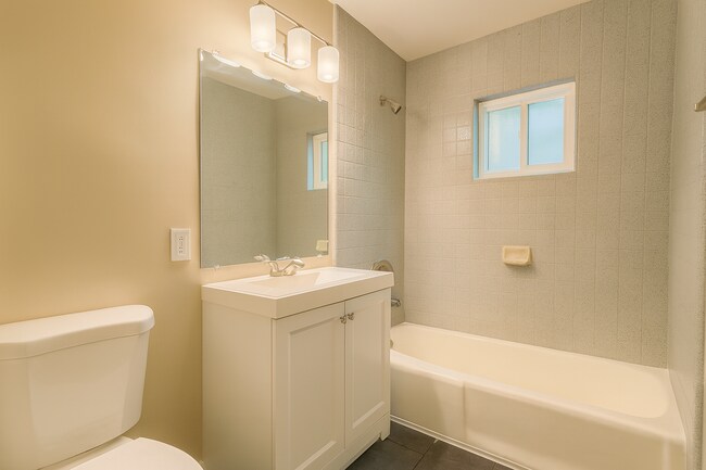 Building Photo - La Mesa Excellent Location 1 bed