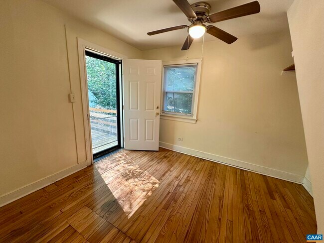 Building Photo - 2337 Highland Ave