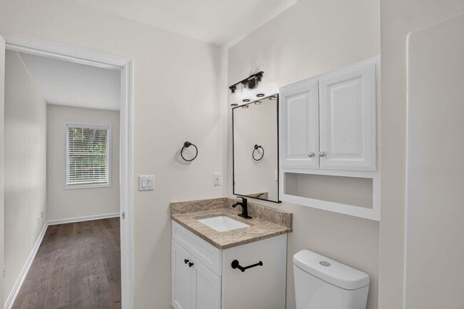 Building Photo - 1055 Westfield Trace
