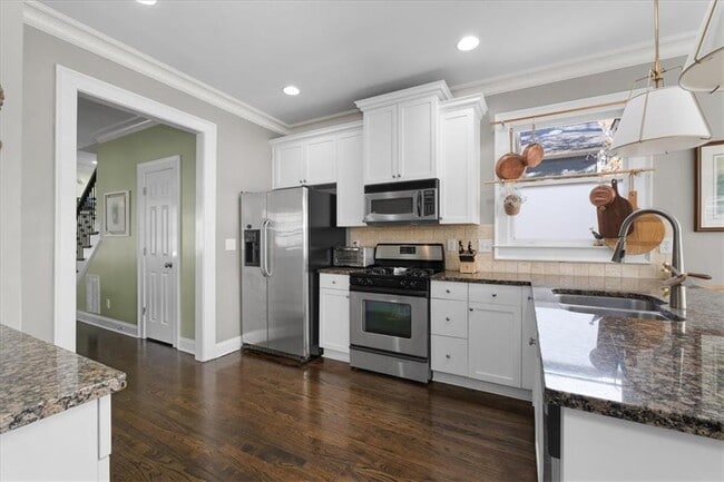 Building Photo - 3111 Alston Dr