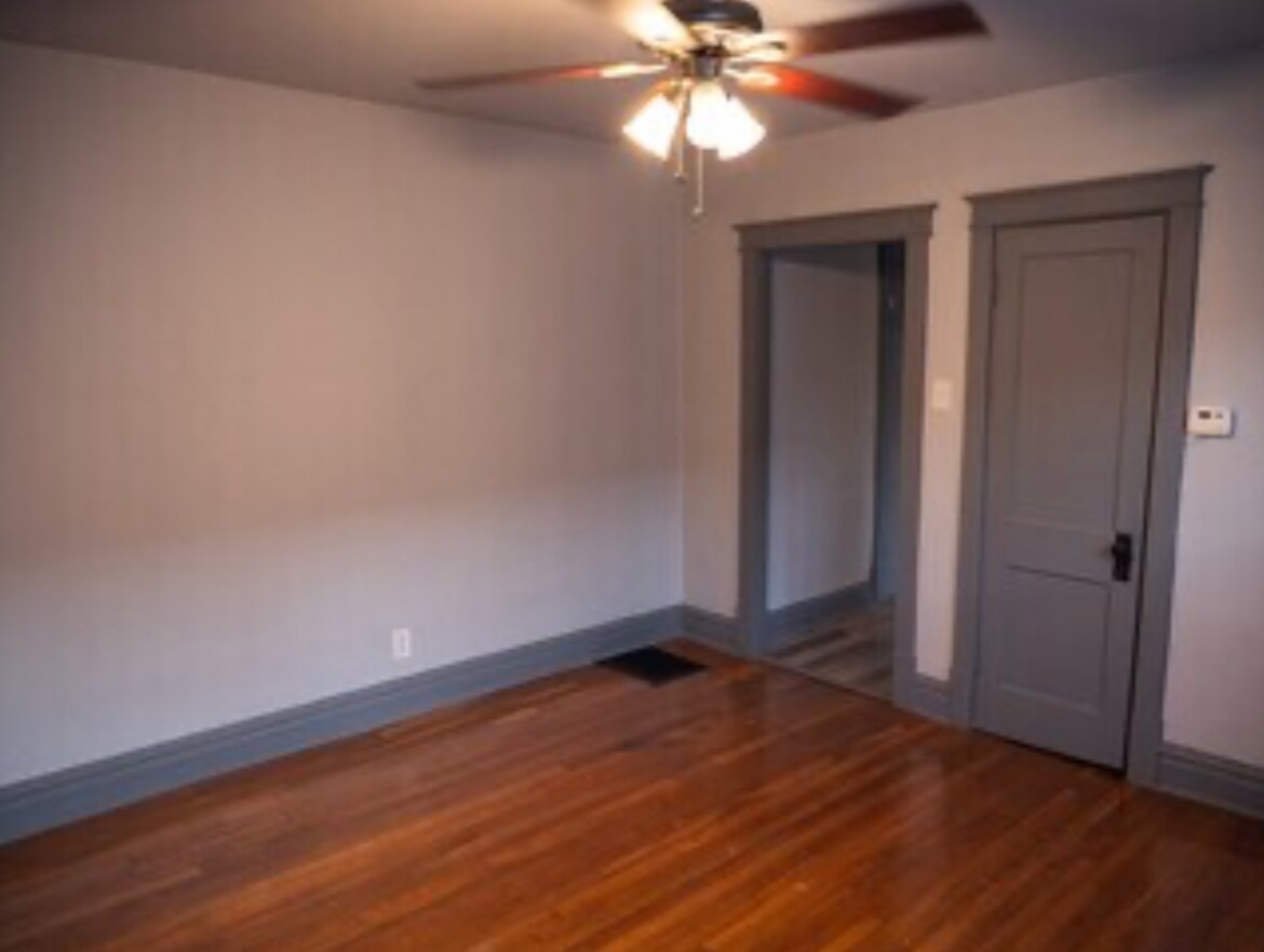 Building Photo - 7818 Weil Ave