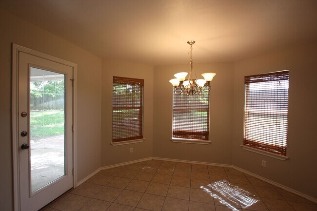 Building Photo - Stunning 4 Bedroom in Tyler! Available in ...