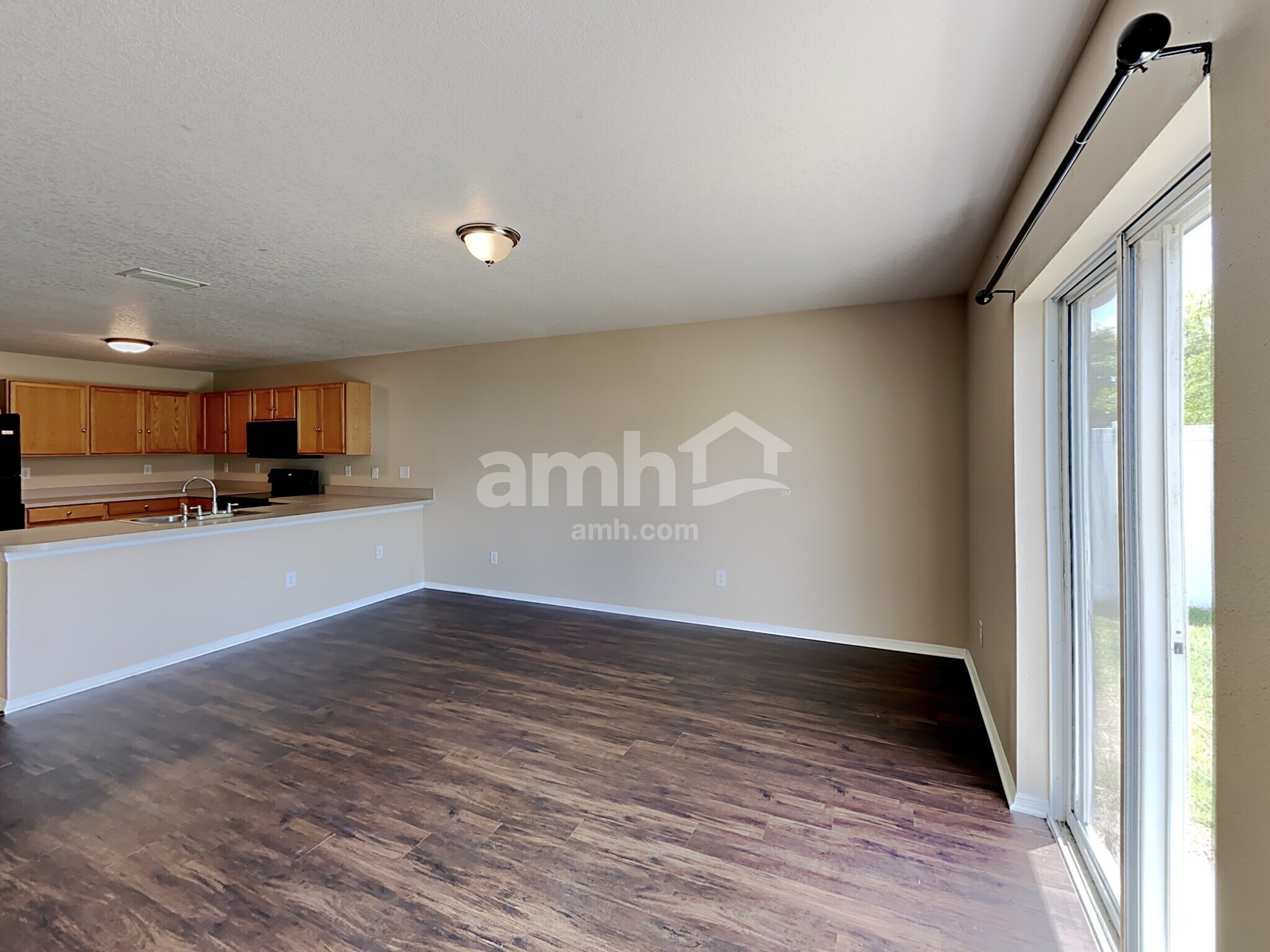 Building Photo - 30812 Temple Stand Ave