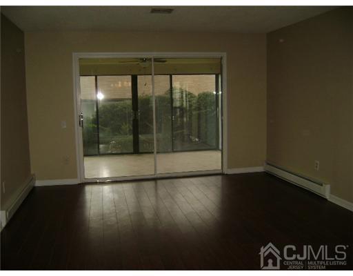 Building Photo - 107 Chatham Dr