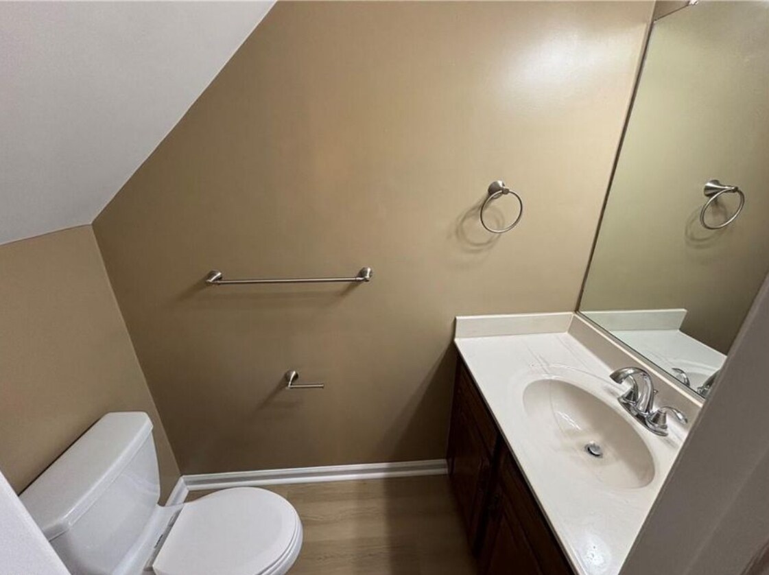 Building Photo - 1508 Brenland Cir