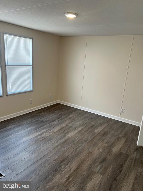Building Photo - 111 Dugan Ct