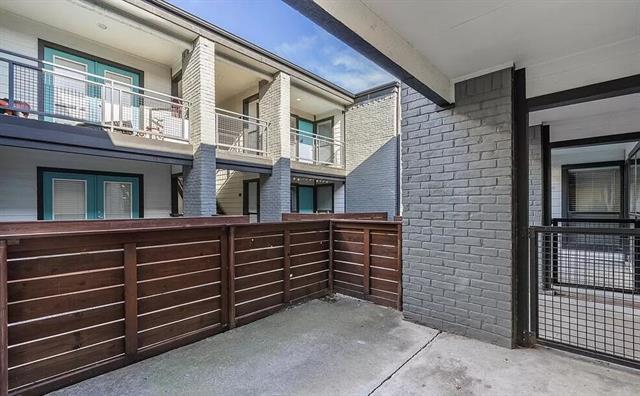 Building Photo - 1925 Moser Ave