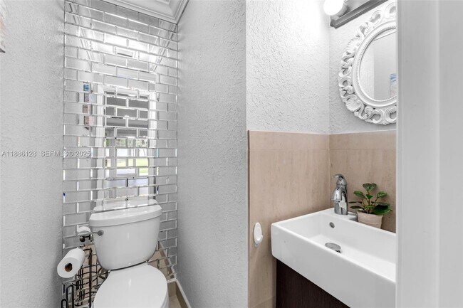 Building Photo - 4301 SW 85th Ave