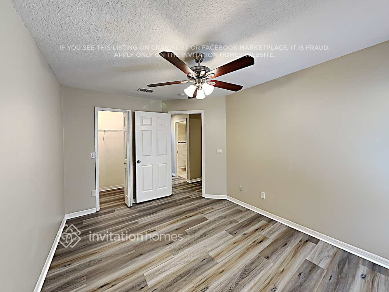 Building Photo - 3839 Regents Way