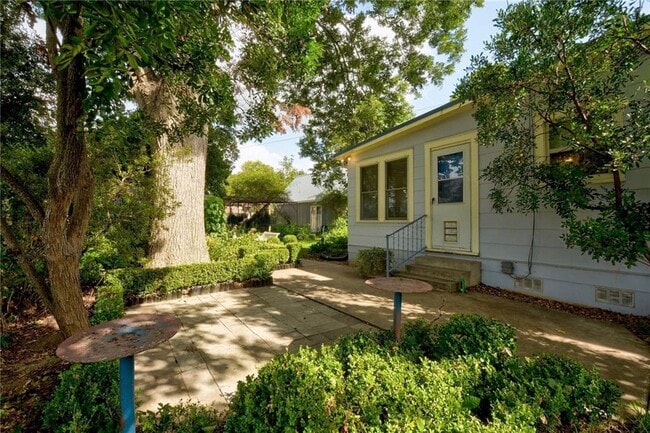 Building Photo - 101 Short St