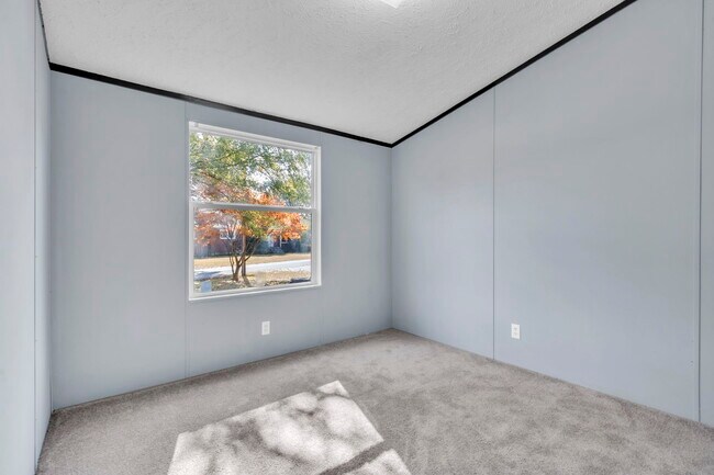 Building Photo - 1 Alice St