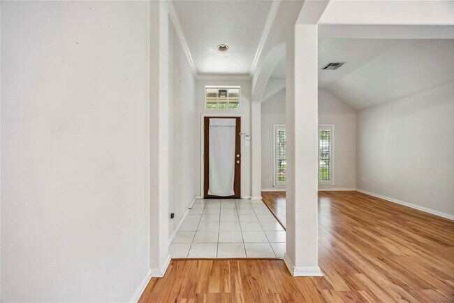 Building Photo - 8830 Sherina Park Dr