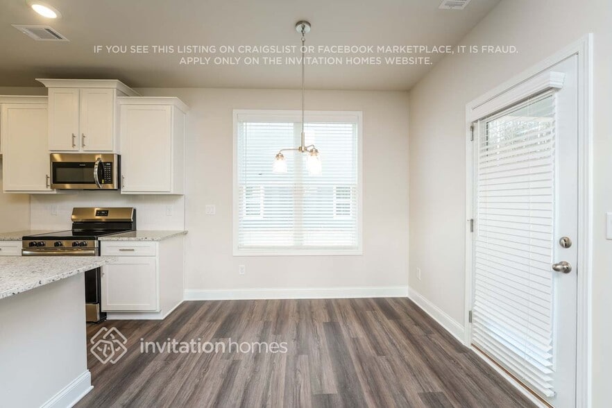 Building Photo - 86 Katherine St