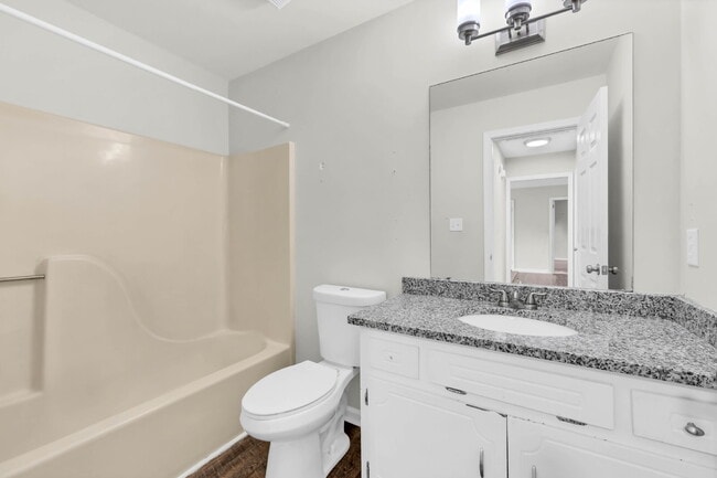 Building Photo - Move-in Special!! 3 Bedroom and 2 Bathroom with Finished Basement near Fort Campbell