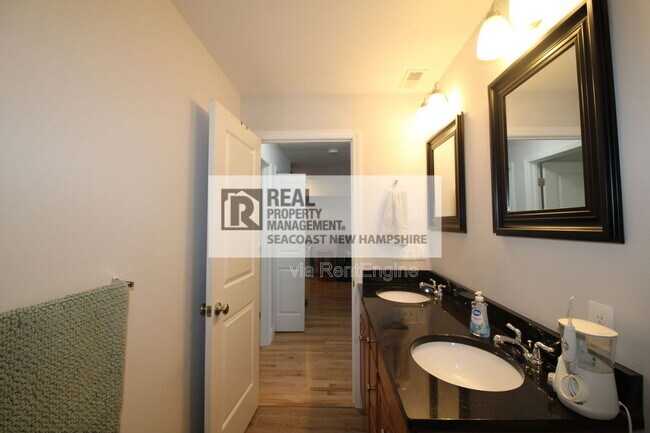 Building Photo - 20 Hanson St