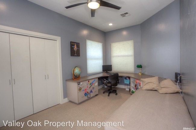 Building Photo - 115 Park Ave