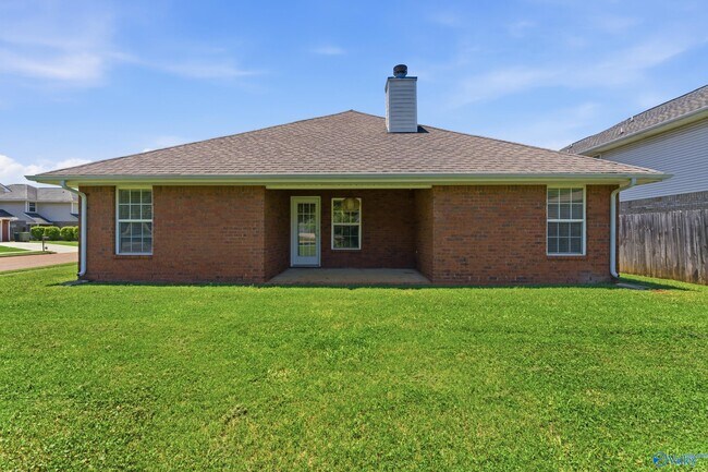 Building Photo - 226 Shadow Ct SW