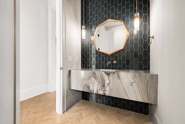 Building Photo - 8115 Devens Dr